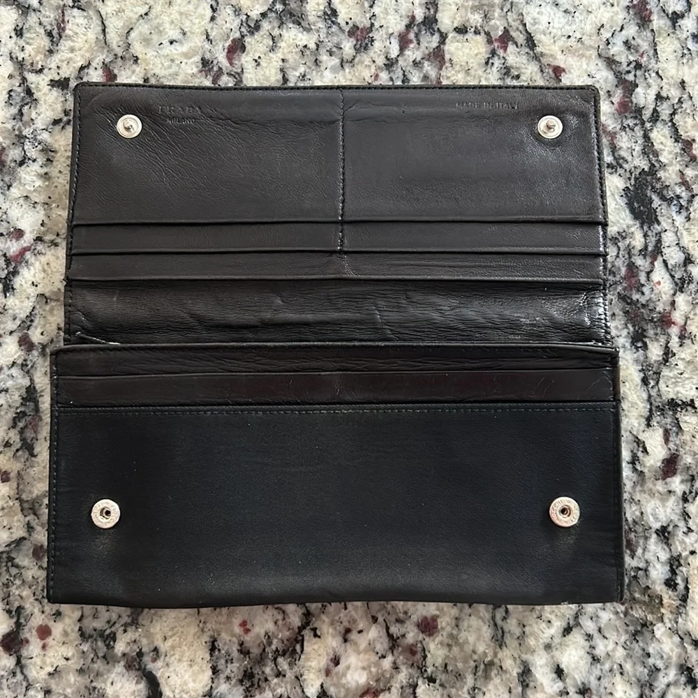Prada Black Wallet - Picture 3 of 10